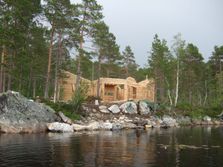 Bygging av hytte ved innsjø