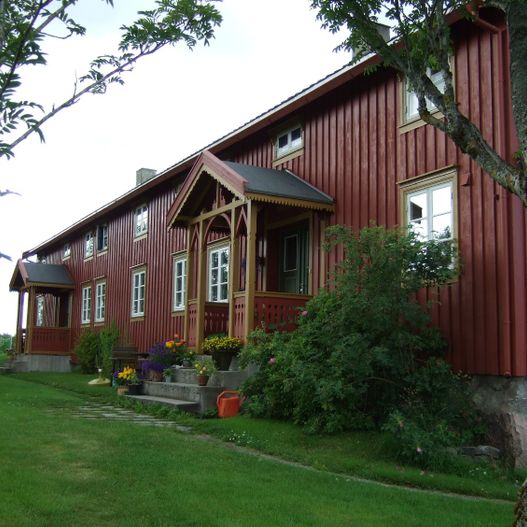Rehabilitert gammelt gårdshus